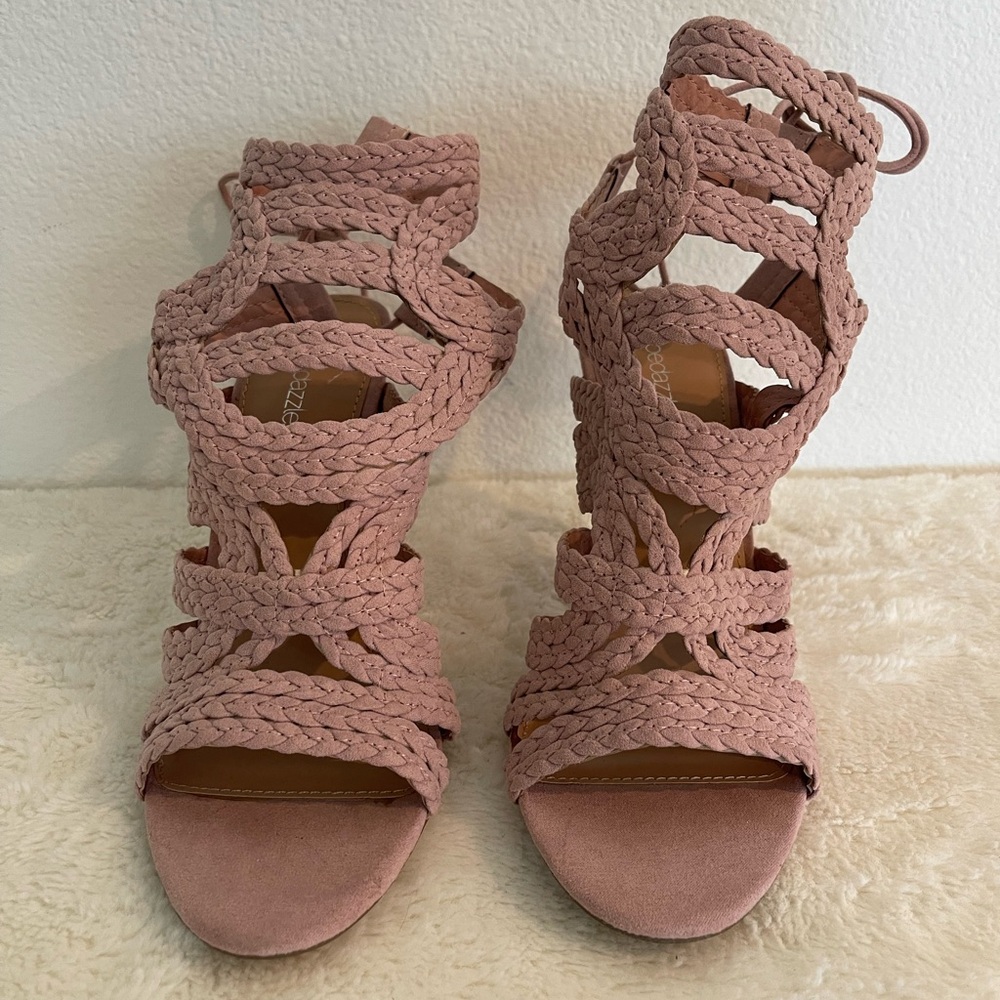 ShoeDazzle US8.5 Strappy Pink Heels